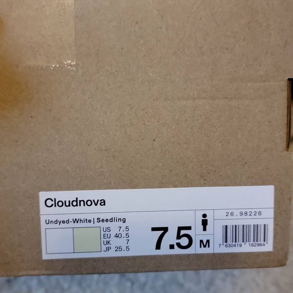 On running  On Shoes Cloudnova Undyed White/Seeding Men 
7.5
Box as is - Picture 9 of 9